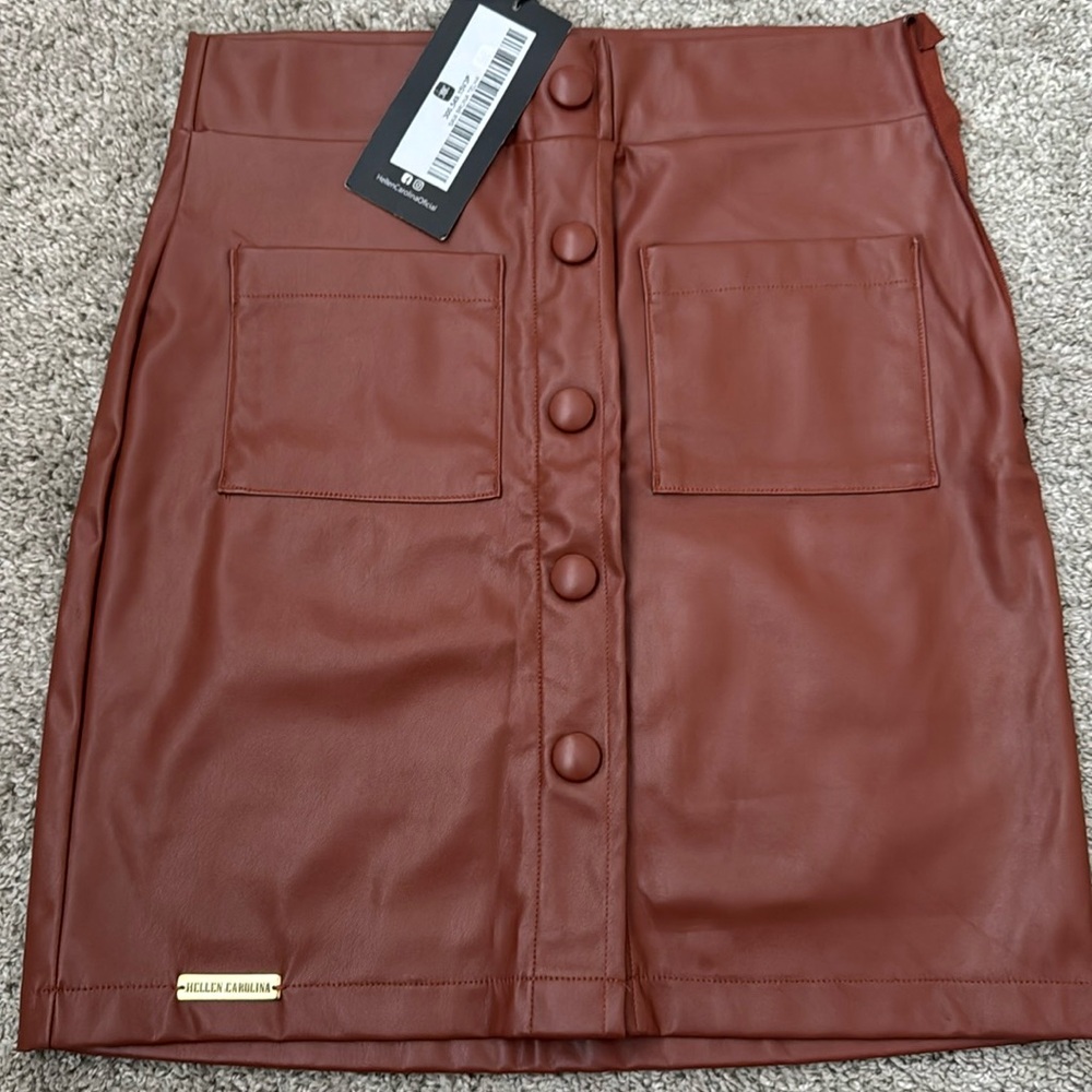 Brown Skirt NWT
Brazilian brand Hellen Carolina